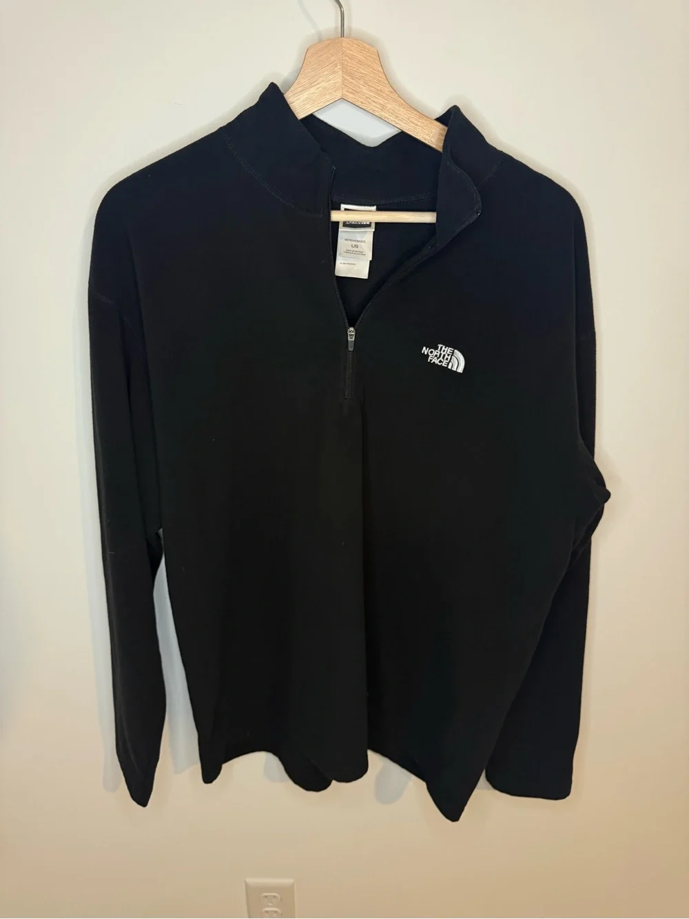 The North Face Men’s Black Quarter-Zip Fleece Pullover | L